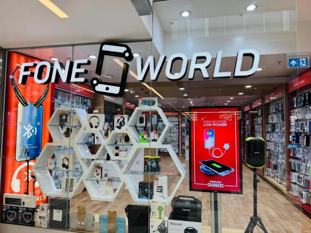Fone World Camberley storefront and retail entrance